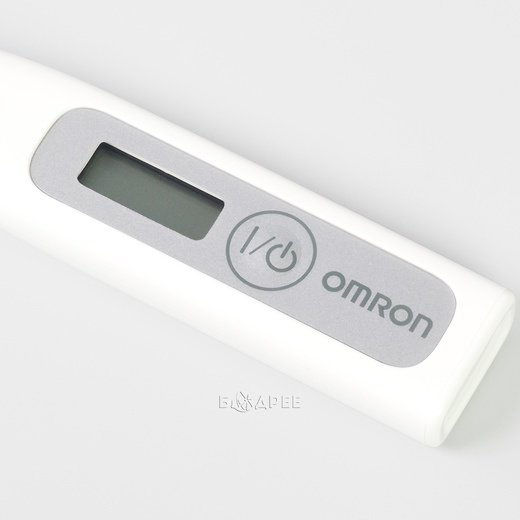 Дисплей и кнопка включения термометра Omron Eco Temp Smart MC-341