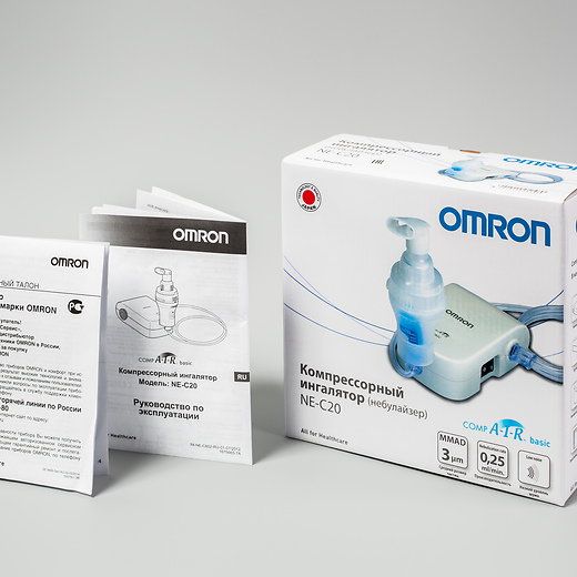 Коробка и документация к компрессорному небулайзеру Omron C 20