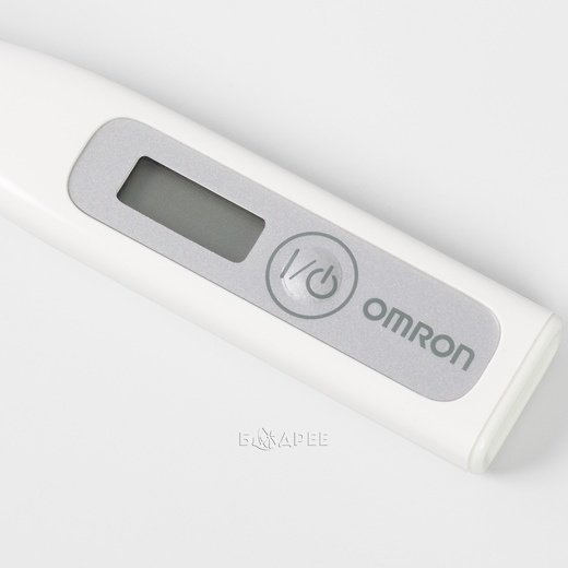 Дисплей и кнопка включения термометра Omron Flex Temp Smart MC-343F